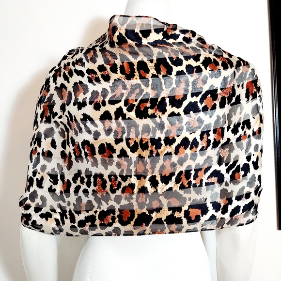 SOLD 🦋 vintage silk chiffon sheer leopard scarf - Picture 7 of 16